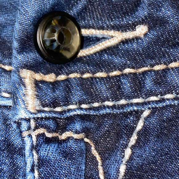 Rock Revival Jeans - Picture 6 of 8